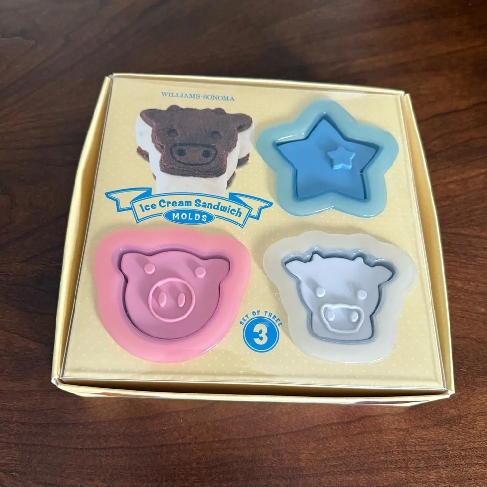 Williams Sonoma Ice Cream Sandwich Molds Cookie Cutters Cow Star Pig